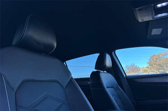 Used 2024 Volkswagen Atlas Cross Sport SE image 19