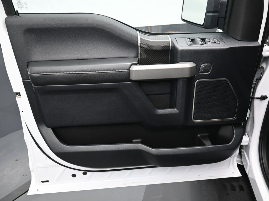 Used 2018 Ford F150 Raptor w/ Equipment Group 802A Luxury image 11