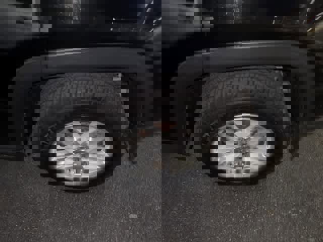 Used 2021 Jeep Grand Cherokee L Laredo w/ Luxury Tech Group I image 5