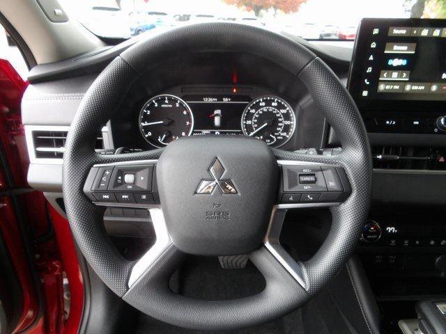 New 2025 Mitsubishi Outlander ES image 27