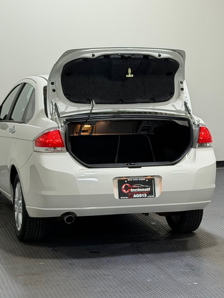 Used 2010 Ford Focus SEL FWD image 11
