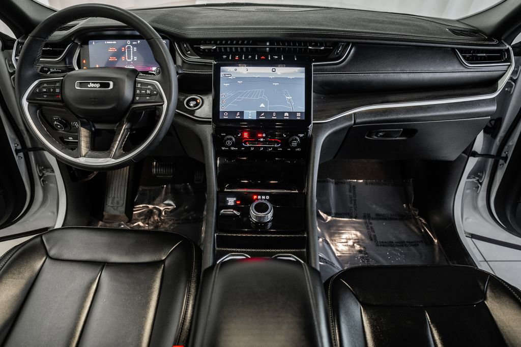 Used 2024 Jeep Grand Cherokee L Limited image 27