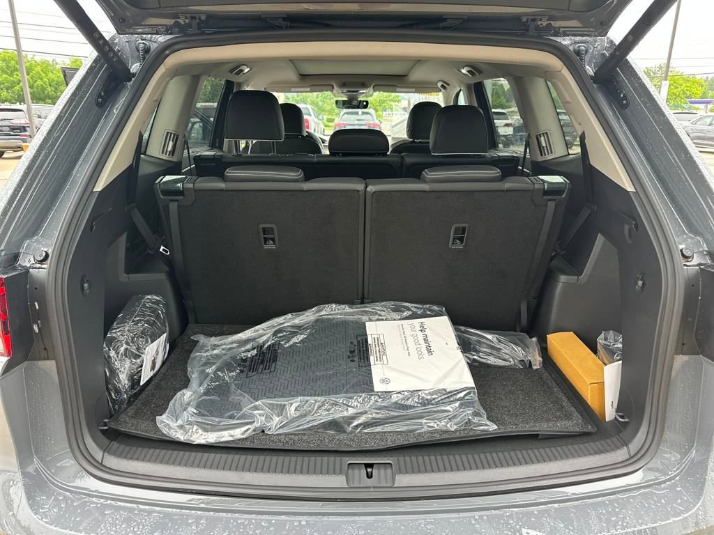 New 2025 Volkswagen Atlas SEL Premium R-Line image 22