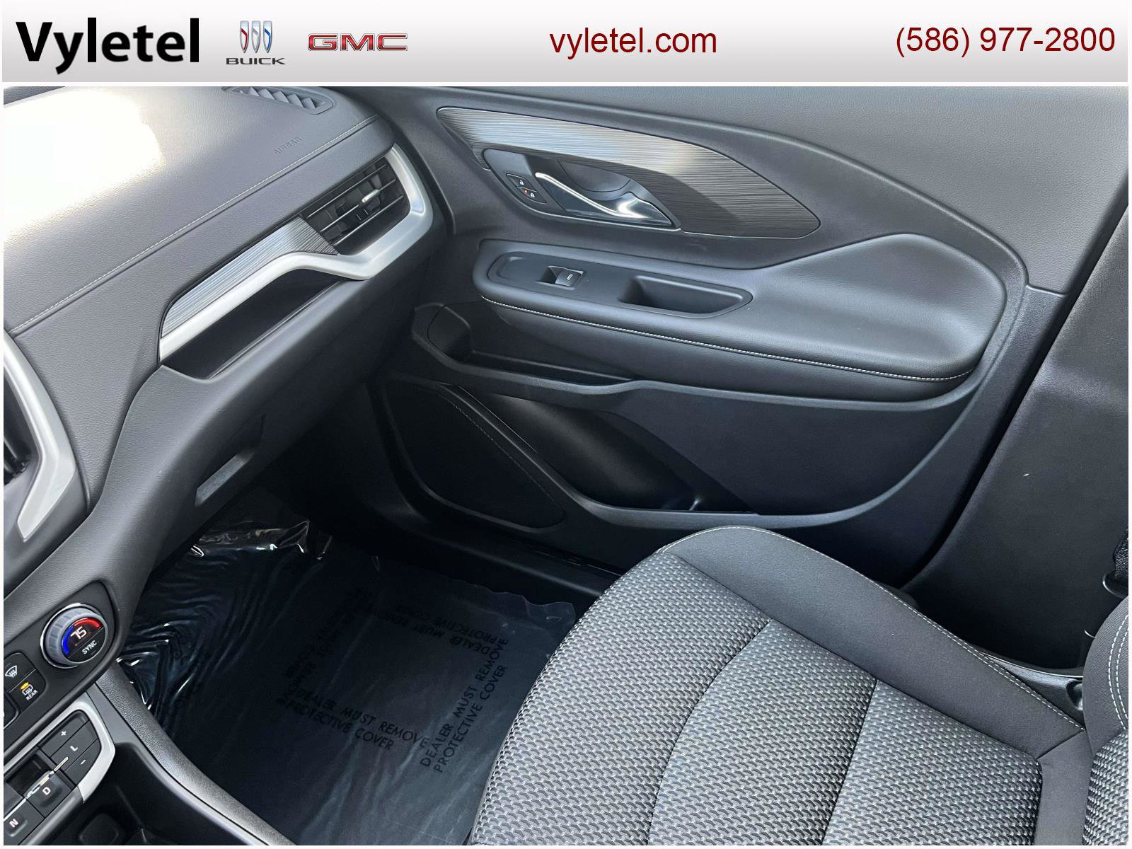 Used 2023 GMC Terrain SLE w/ Driver Convenience Package image 28