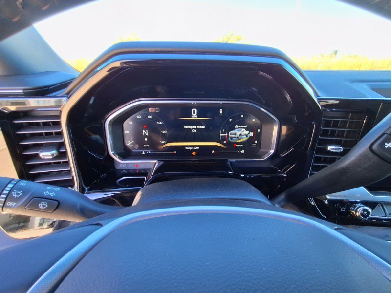 New 2026 GMC Sierra 3500 SLT w/ SLT Convenience Package image 11