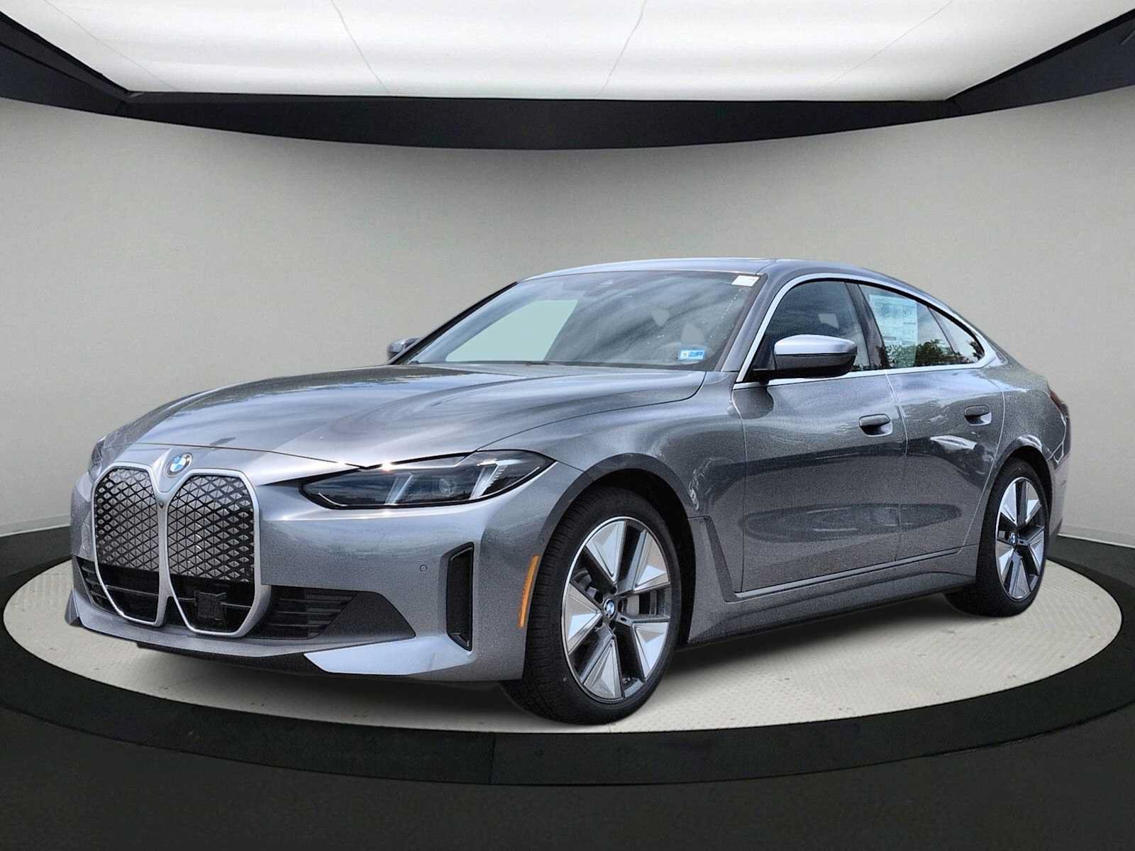 Used 2026 BMW i4 xDrive40i w/ Premium Package AWD/4WD image 4