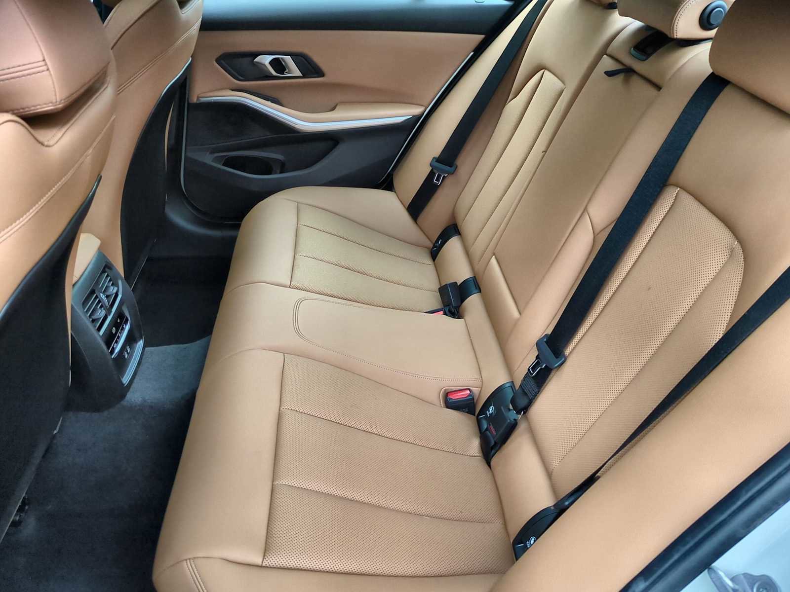 New 2025 BMW 330i xDrive Sedan w/ Premium Package image 20