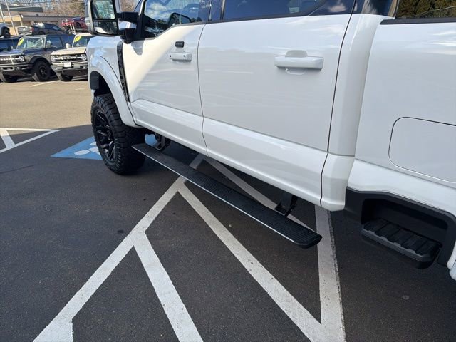 Used 2025 Ford F350 Platinum w/ FX4 Off-Road Package image 23