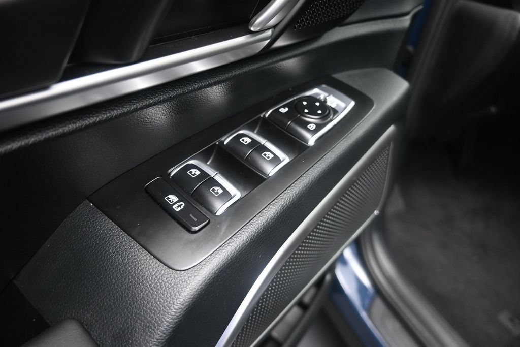 Used 2025 Kia Telluride S AWD/4WD image 24