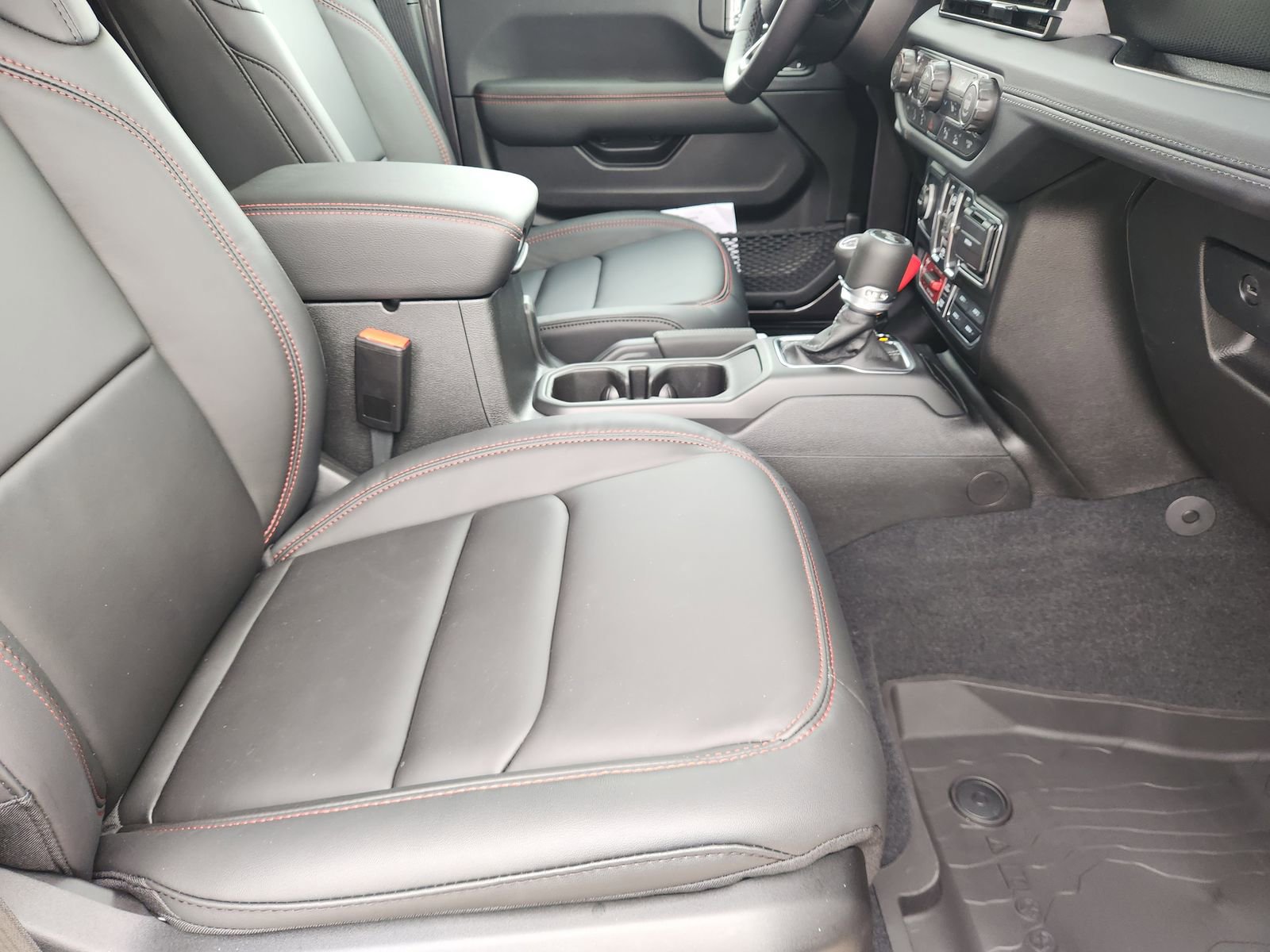 New 2026 Jeep Wrangler Unlimited Rubicon image 14