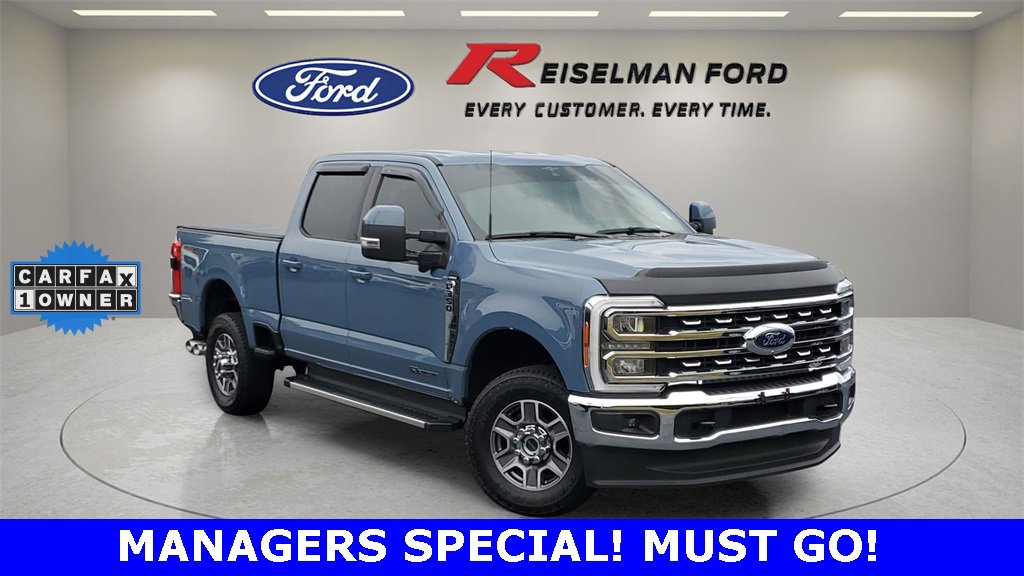 Used 2023 Ford F350 Lariat image 1