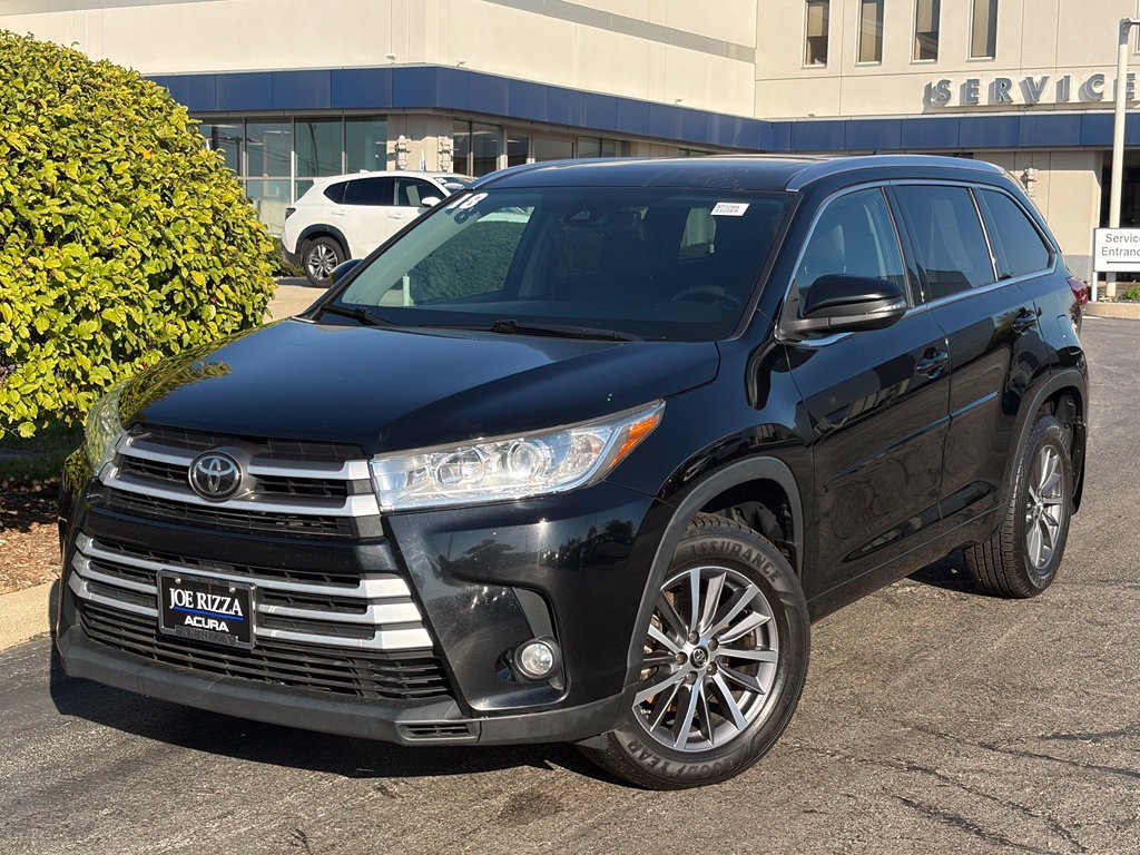 Used 2018 Toyota Highlander XLE w/ Protection Package #3 AWD/4WD image 3