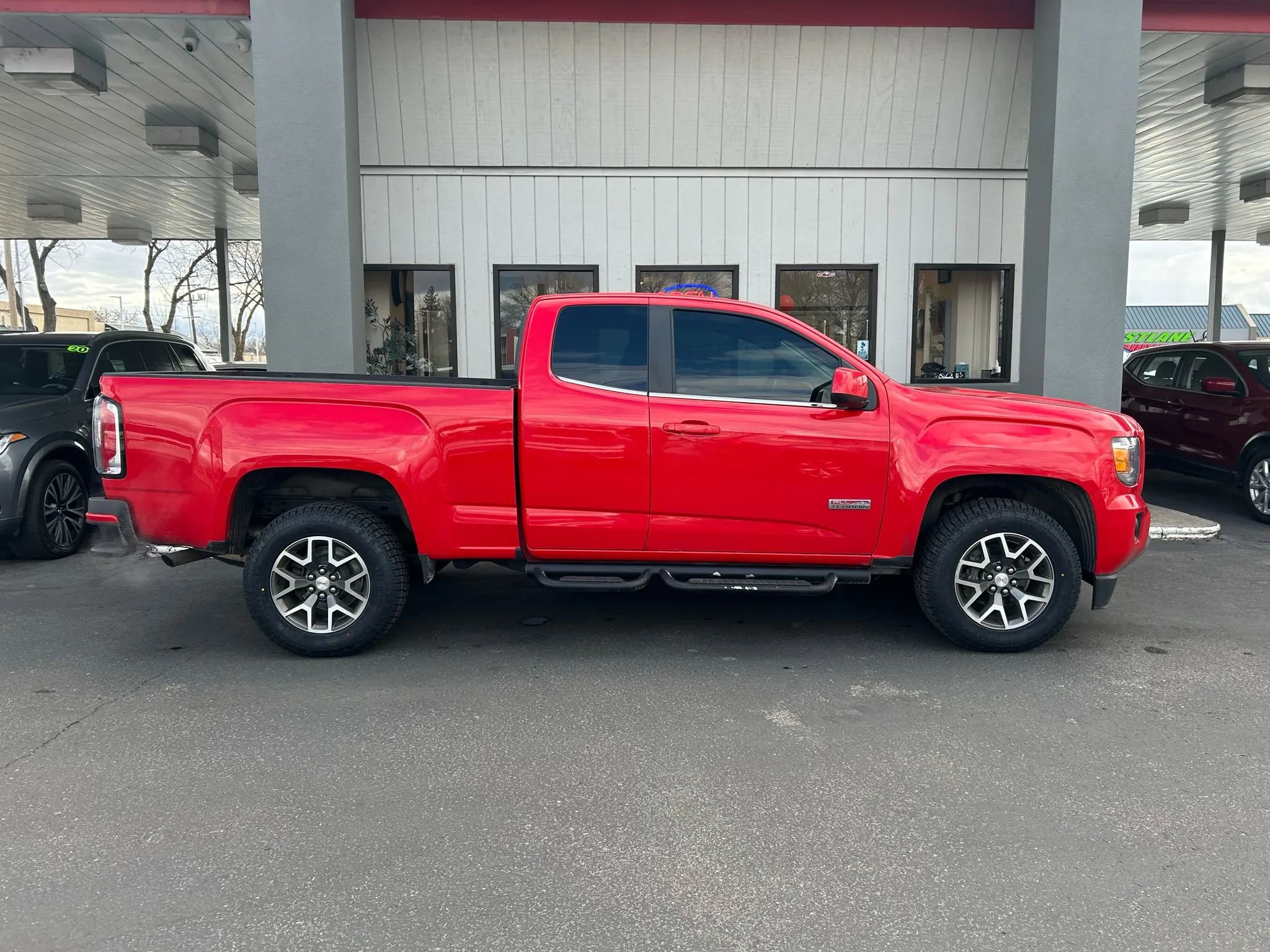 Used 2016 GMC Canyon SLE w/ All Terrain Adventure Package AWD/4WD image 31