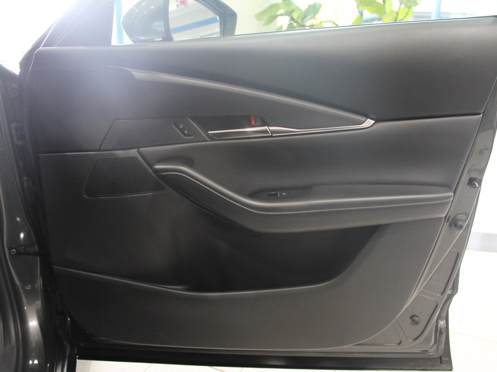 Used 2022 MAZDA CX-30 AWD 2.5 S w/ Preferred Package image 40