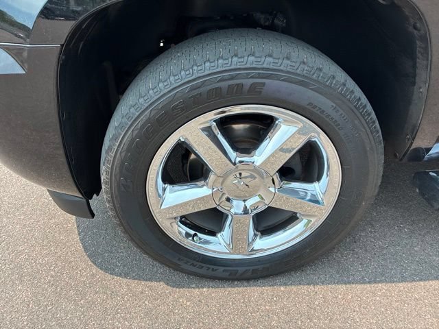 Used 2013 Chevrolet Avalanche LTZ AWD/4WD image 8