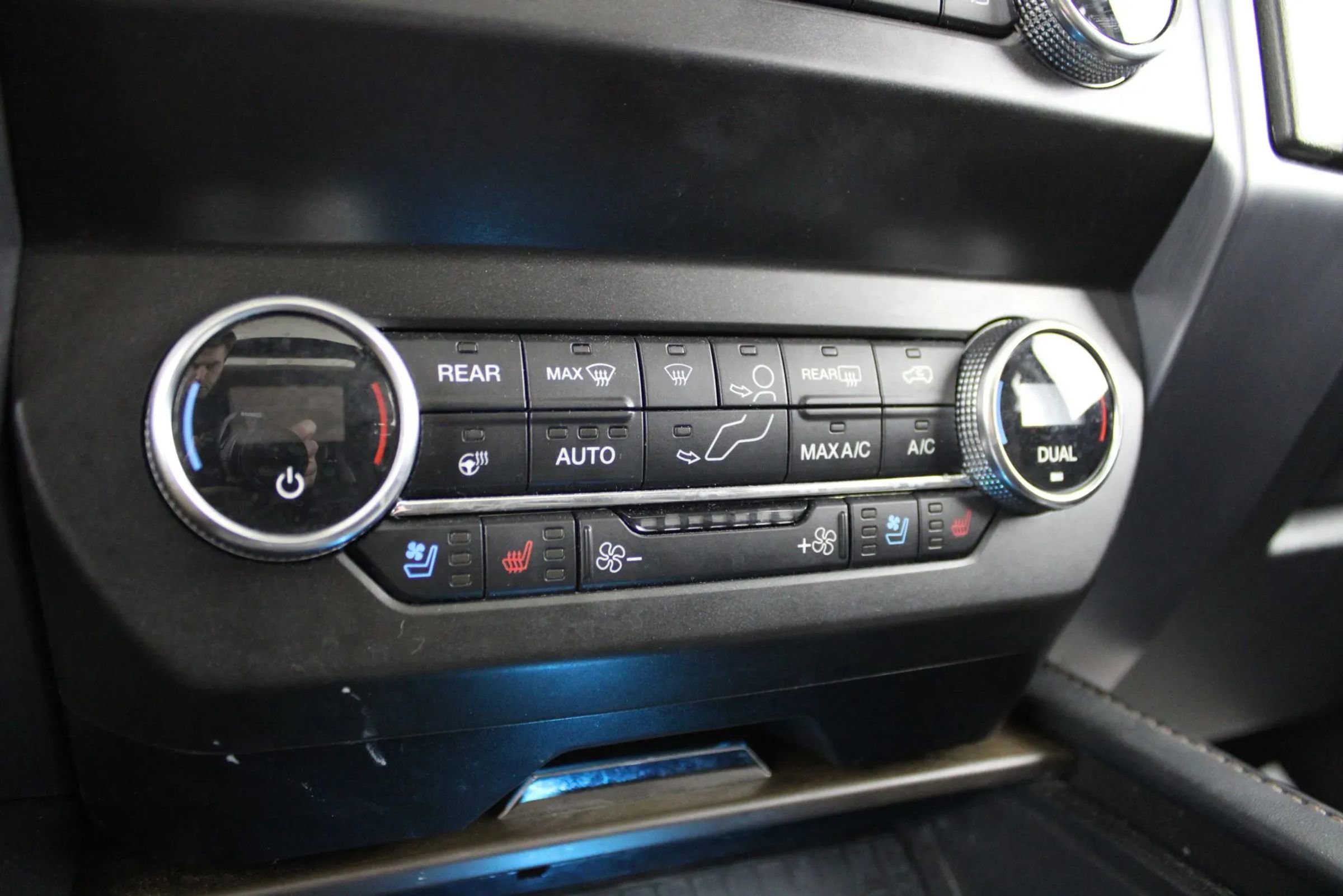 Used 2020 Ford Expedition Max Platinum AWD/4WD image 28