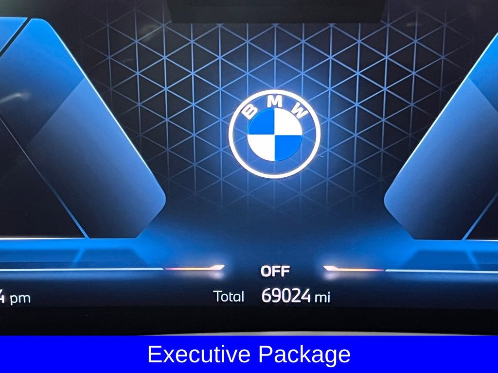 Used 2023 BMW X7 xDrive40i w/ Executive Package AWD/4WD image 2