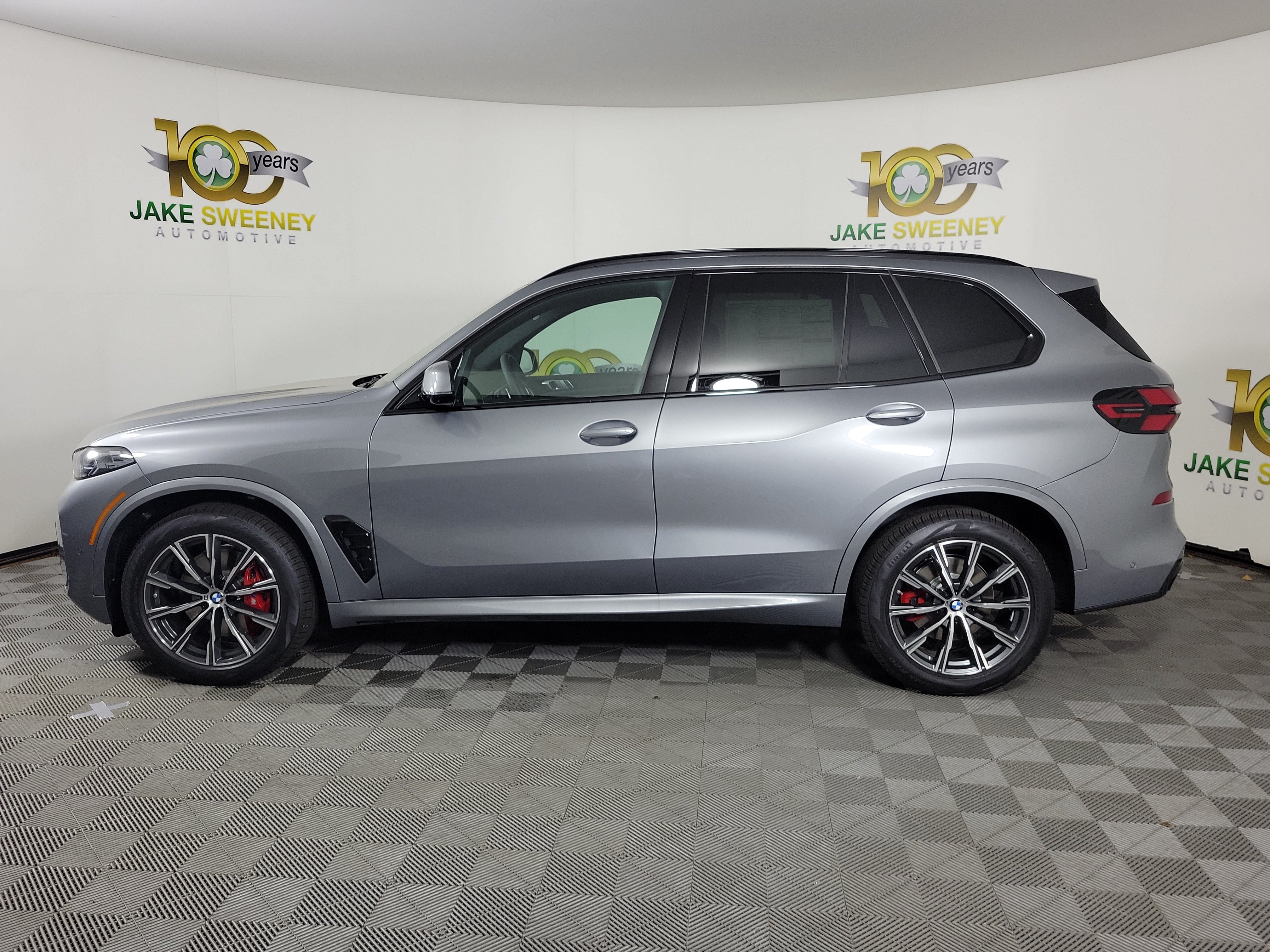 Certified 2026 BMW X5 xDrive40i w/ M Sport Package AWD/4WD image 4