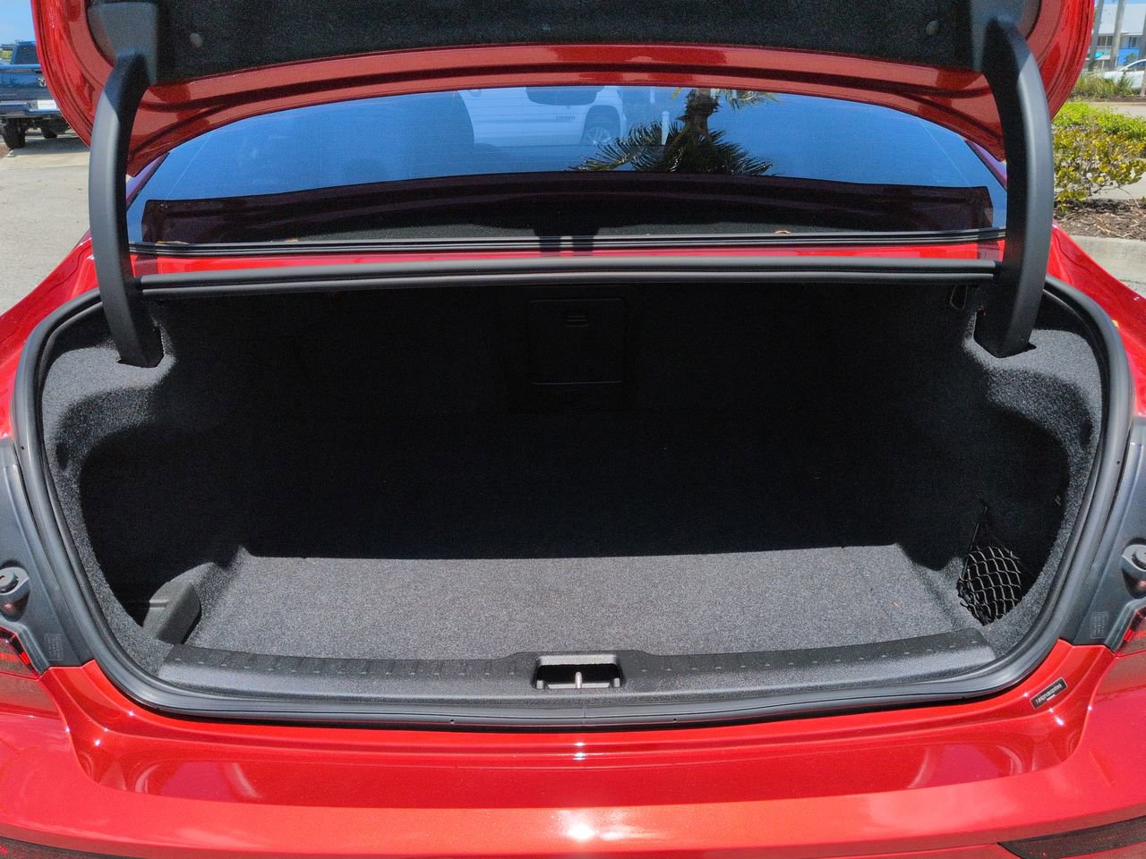 Used 2019 Volvo S60 T5 Momentum image 13
