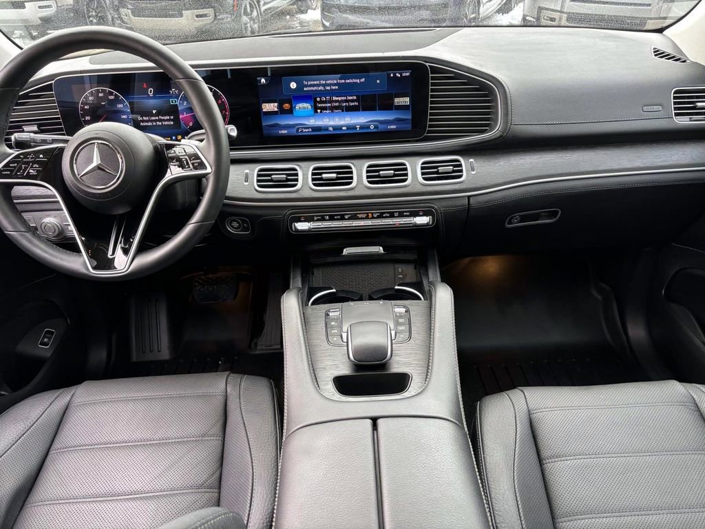 Used 2024 Mercedes-Benz GLE 350 4MATIC image 29