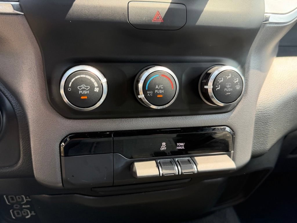 Used 2024 RAM 1500 Big Horn AWD/4WD image 26