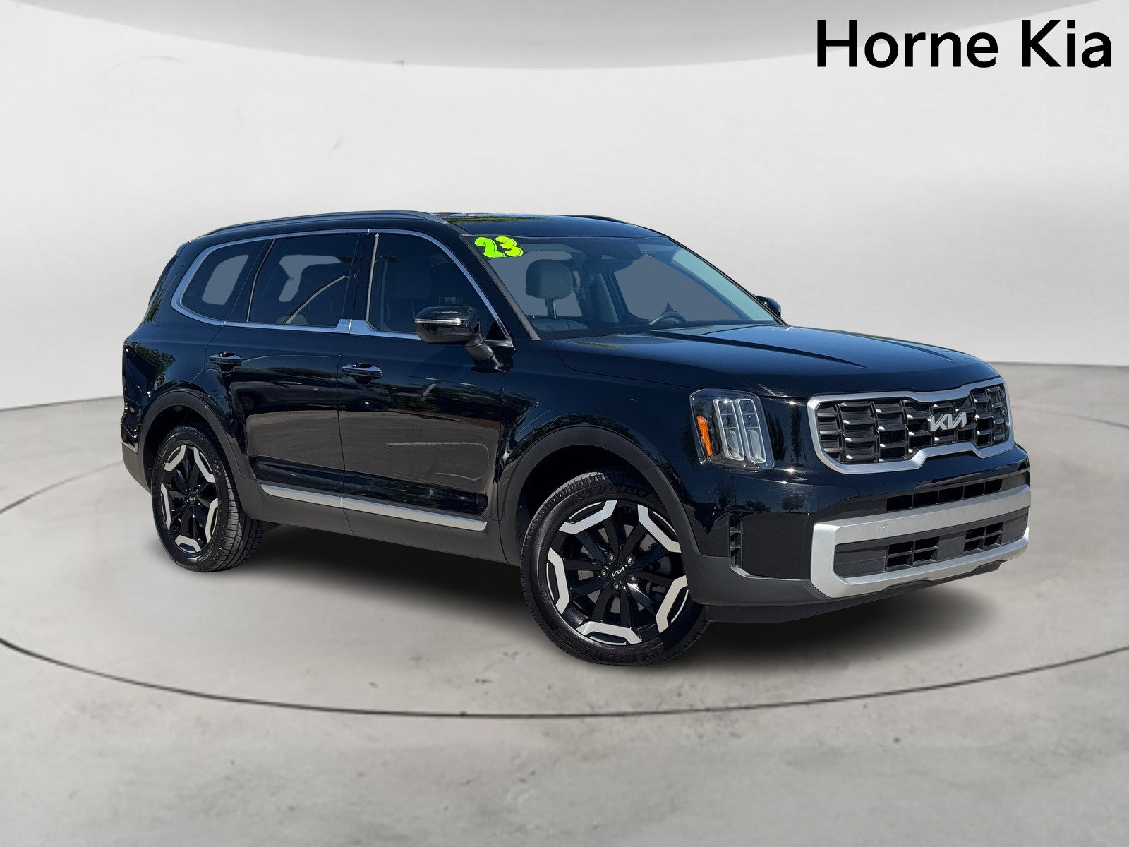 Certified 2023 Kia Telluride S image 2