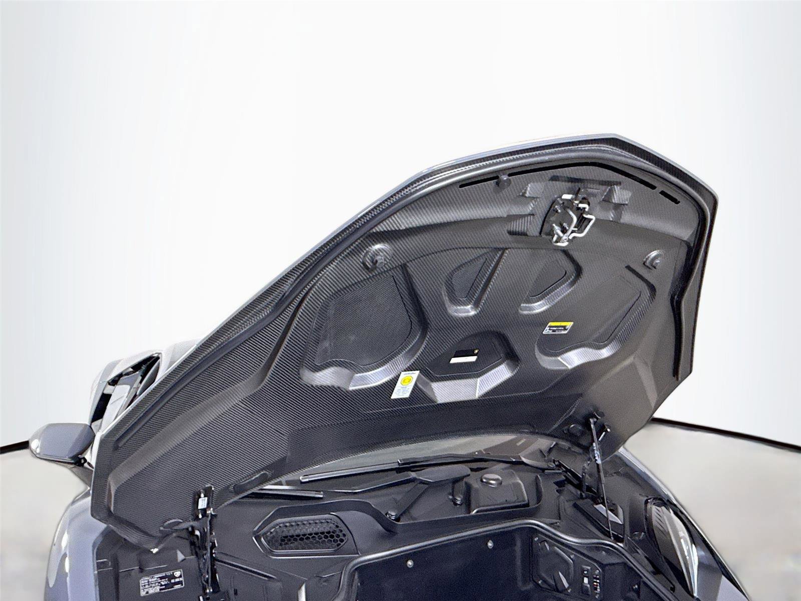 Used 2024 Lamborghini Revuelto image 32