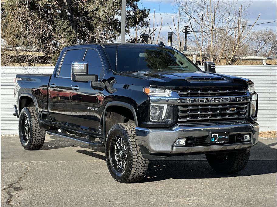 Used 2021 Chevrolet Silverado 3500 LTZ w/ LTZ Convenience Package image 8