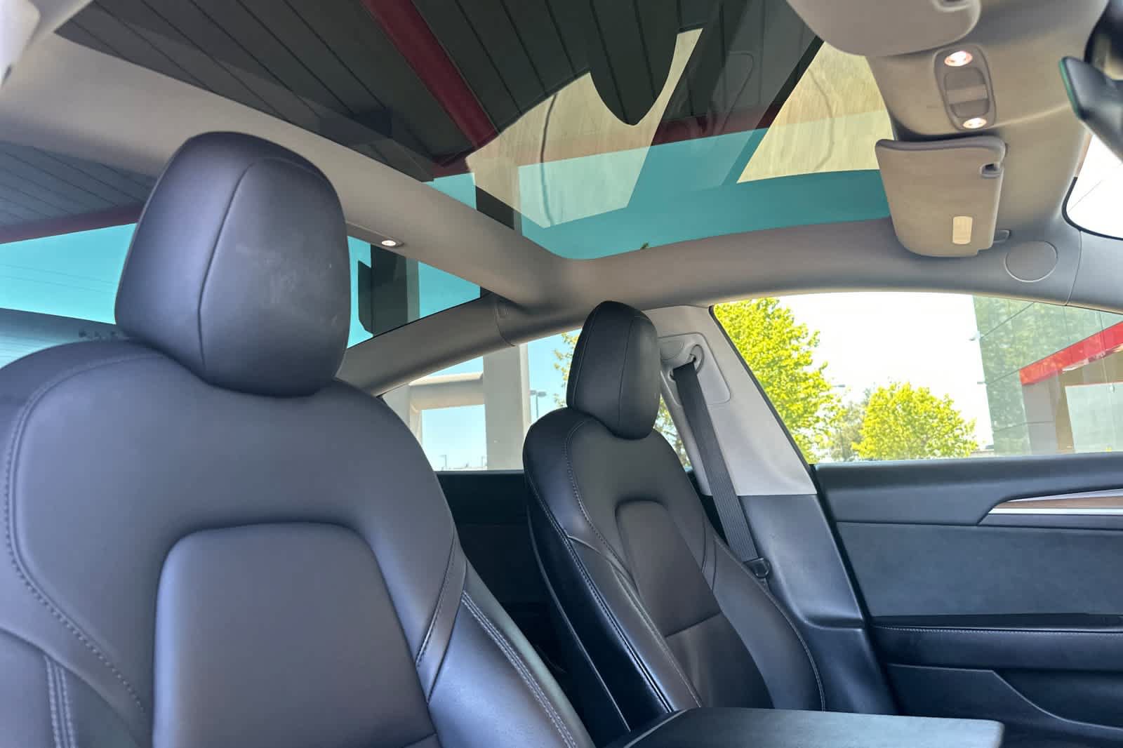 Used 2022 Tesla Model 3 Long Range AWD/4WD image 17