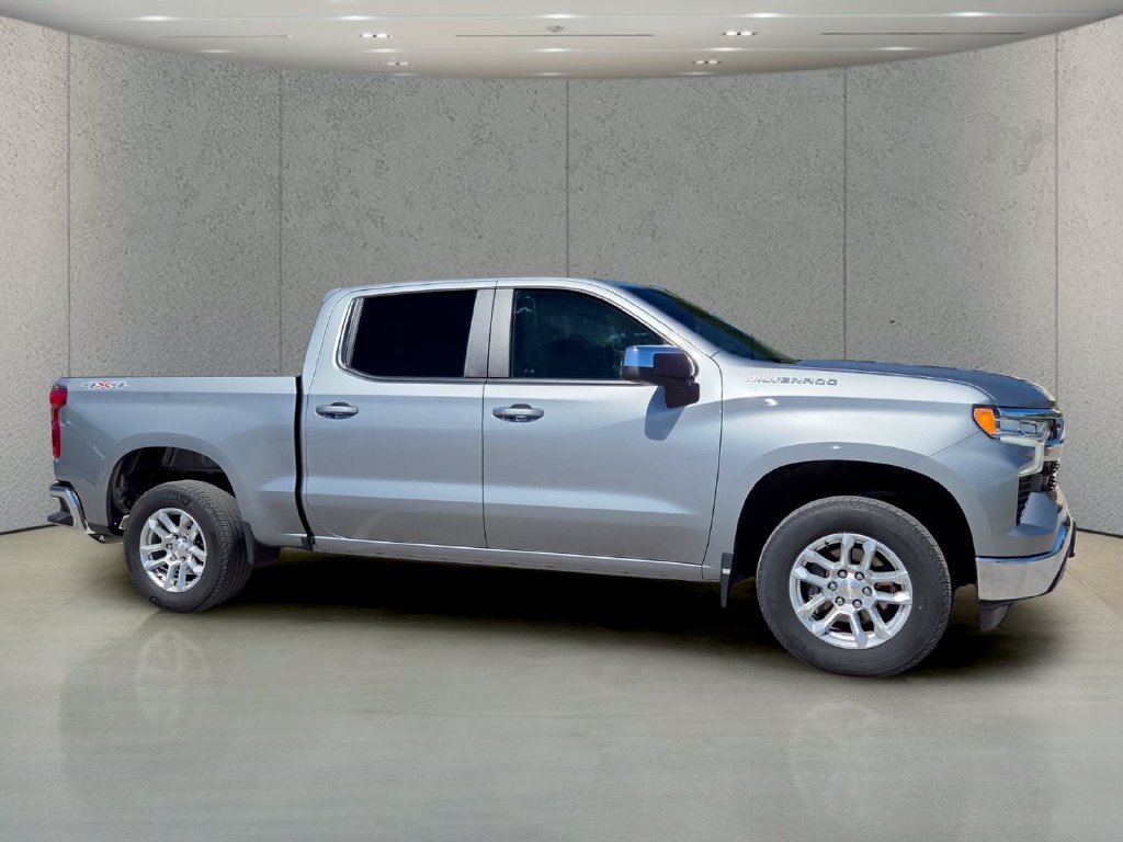 Used 2023 Chevrolet Silverado 1500 LT AWD/4WD image 3