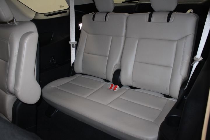 Used 2022 Ford Explorer XLT w/ Equipment Group 202A image 20