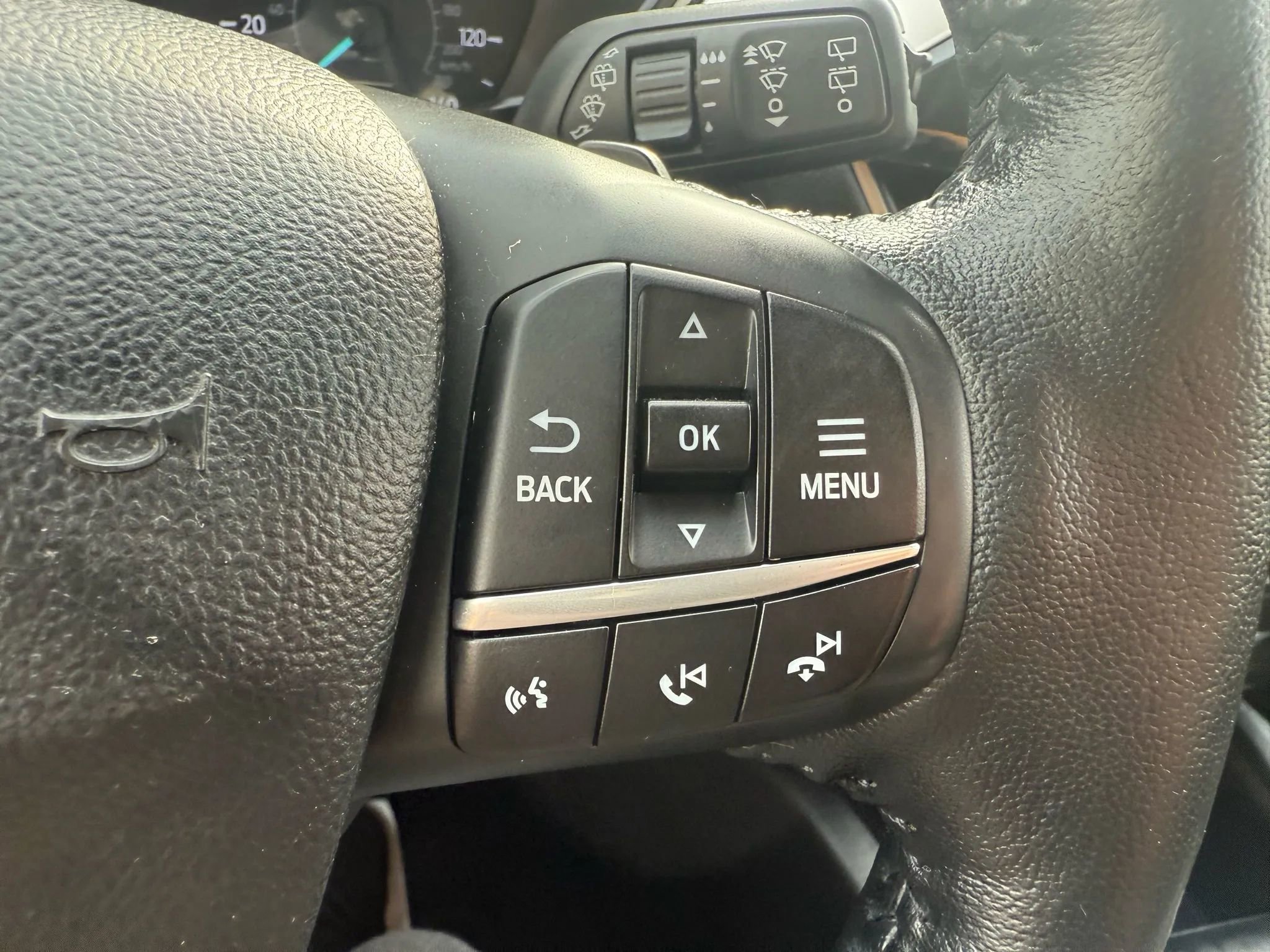 Used 2020 Ford Escape SEL image 14