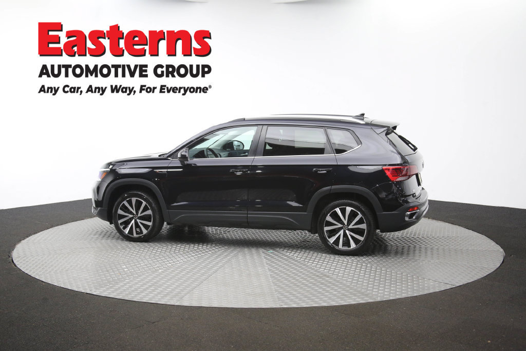 Used 2024 Volkswagen Taos SE FWD image 61