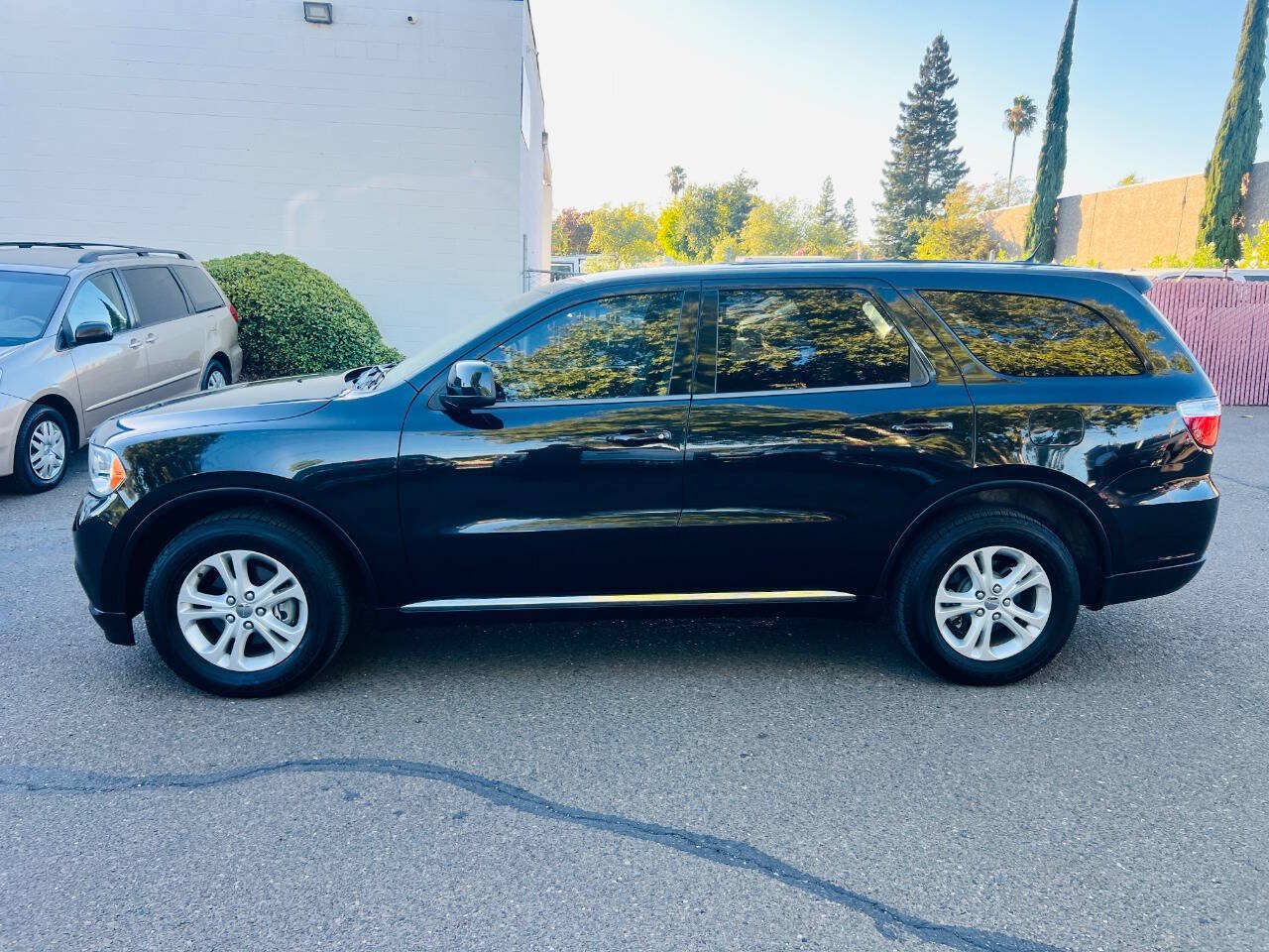 Used 2012 Dodge Durango SXT AWD/4WD image 5
