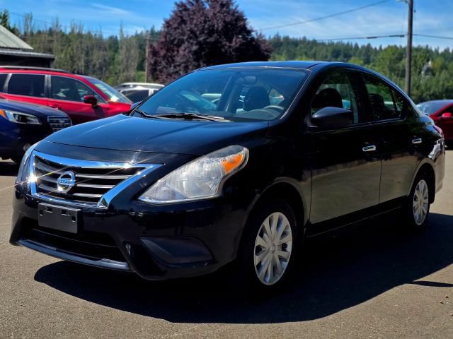 Used 2015 Nissan Versa SV FWD image 3
