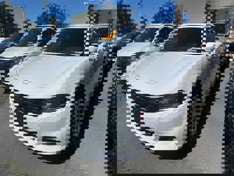 Used 2019 Dodge Charger SXT image 16