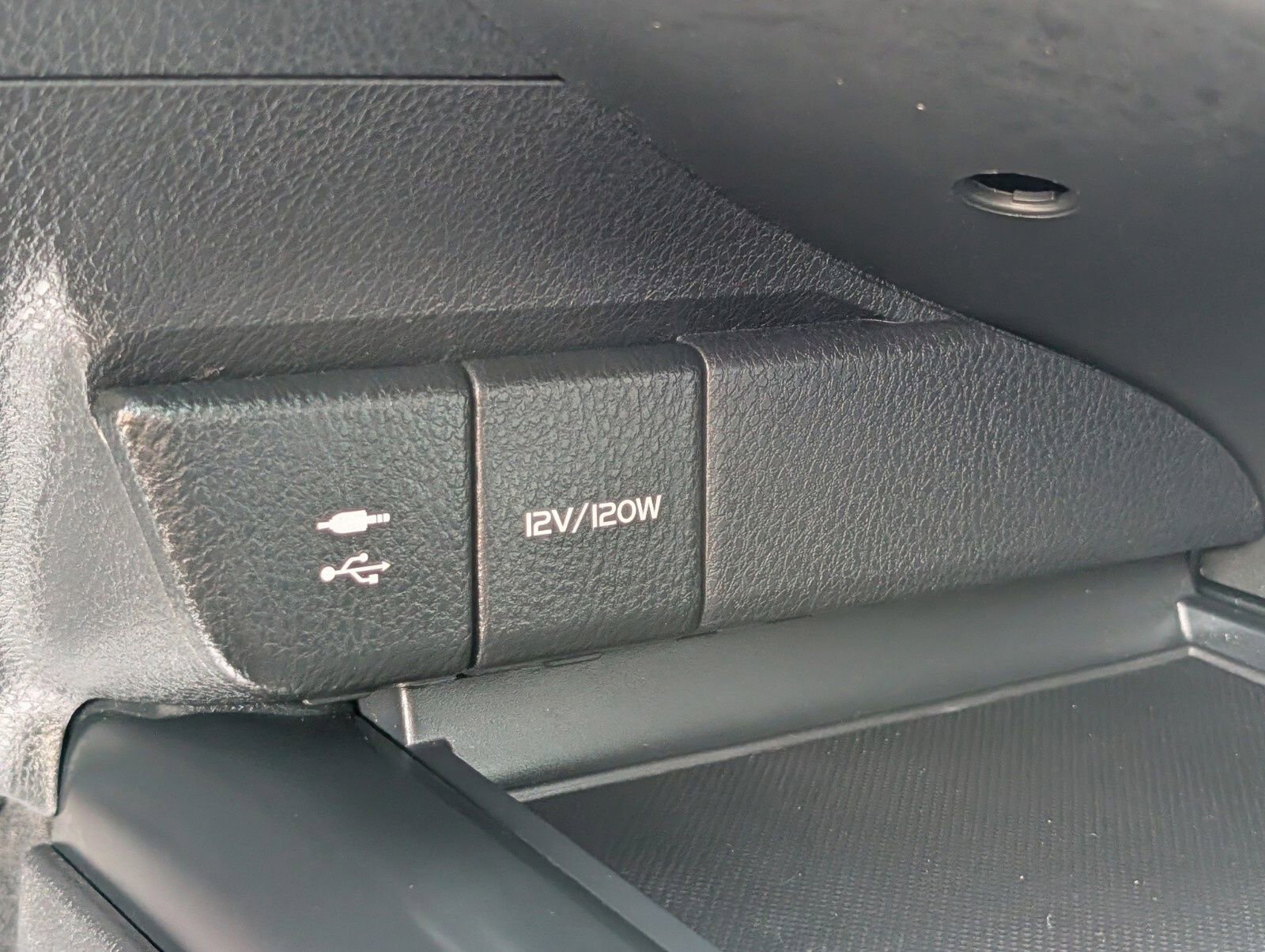 Used 2019 Toyota Camry SE image 8