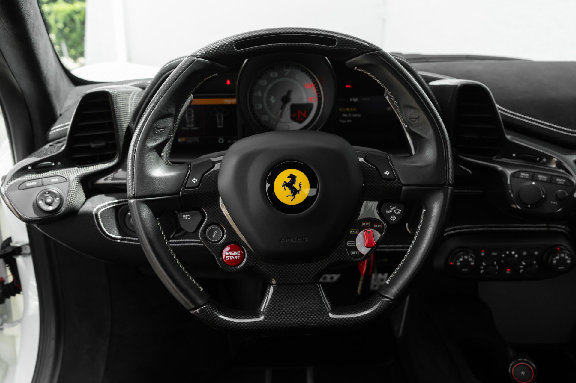 Used 2015 Ferrari 458 Speciale Coupe RWD image 13