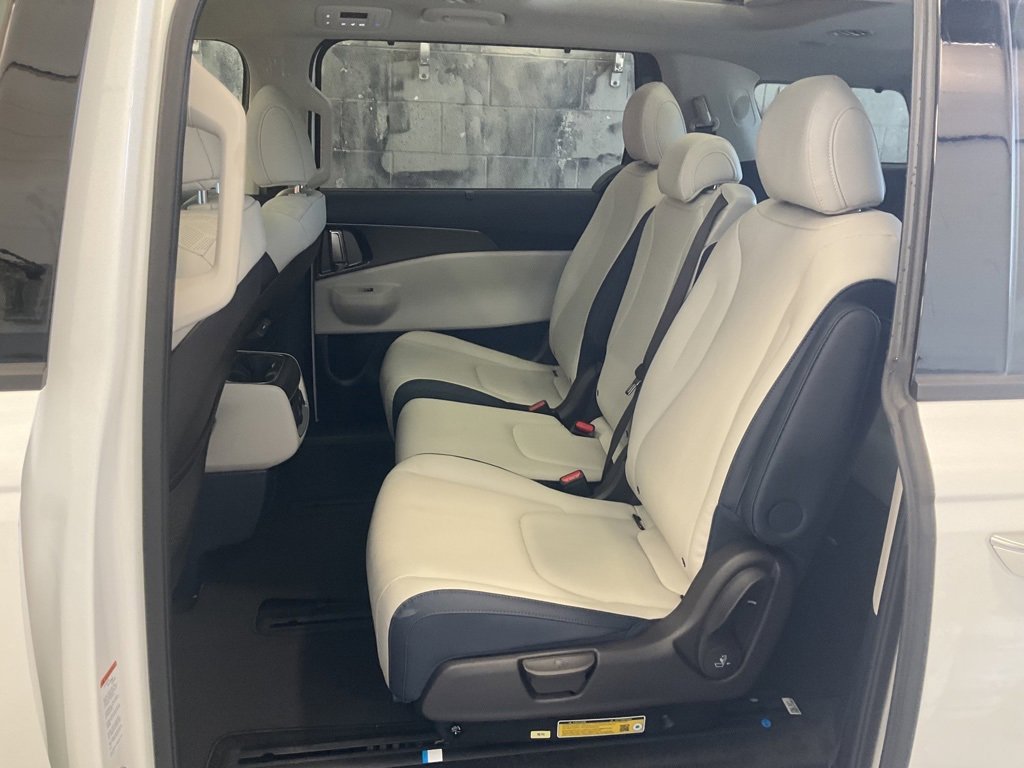 New 2026 Kia Carnival SX w/ SX Dark Edition Package image 27