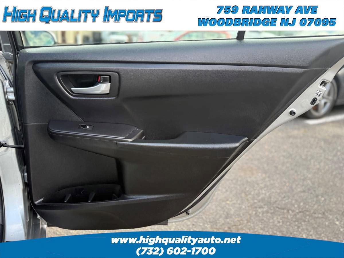 Used 2017 Toyota Camry SE FWD image 51