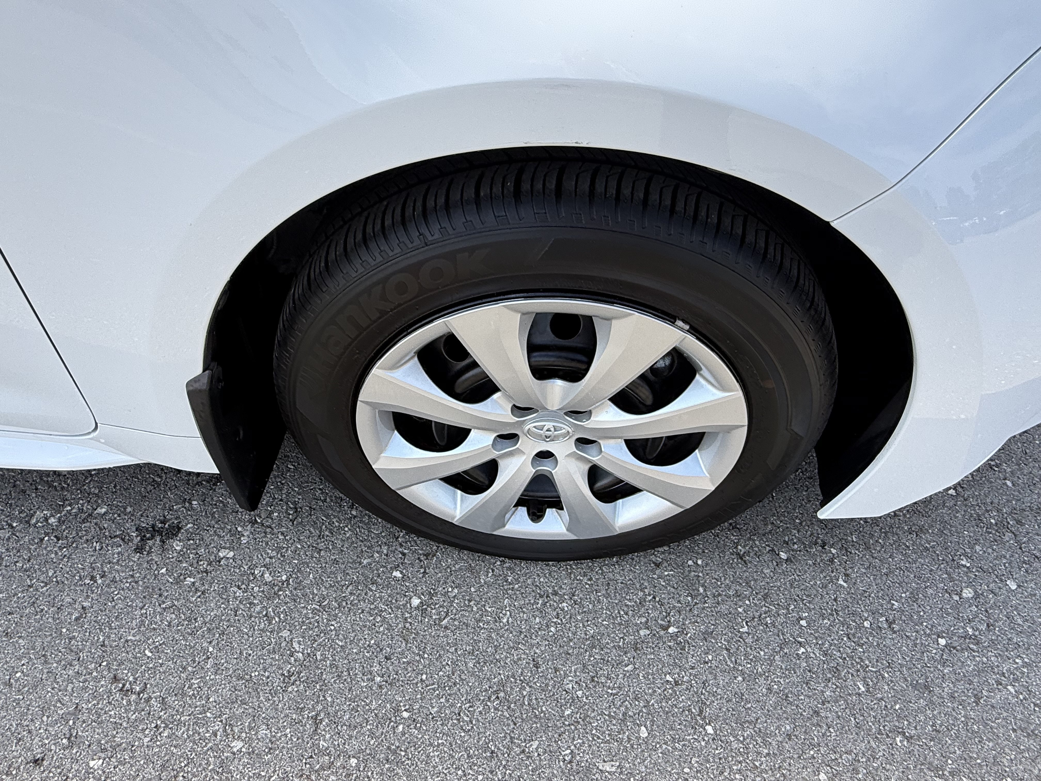 Certified 2024 Toyota Corolla LE FWD image 15