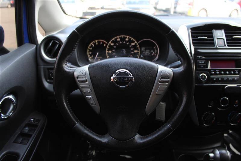 Used 2015 Nissan Versa Note SV FWD image 14