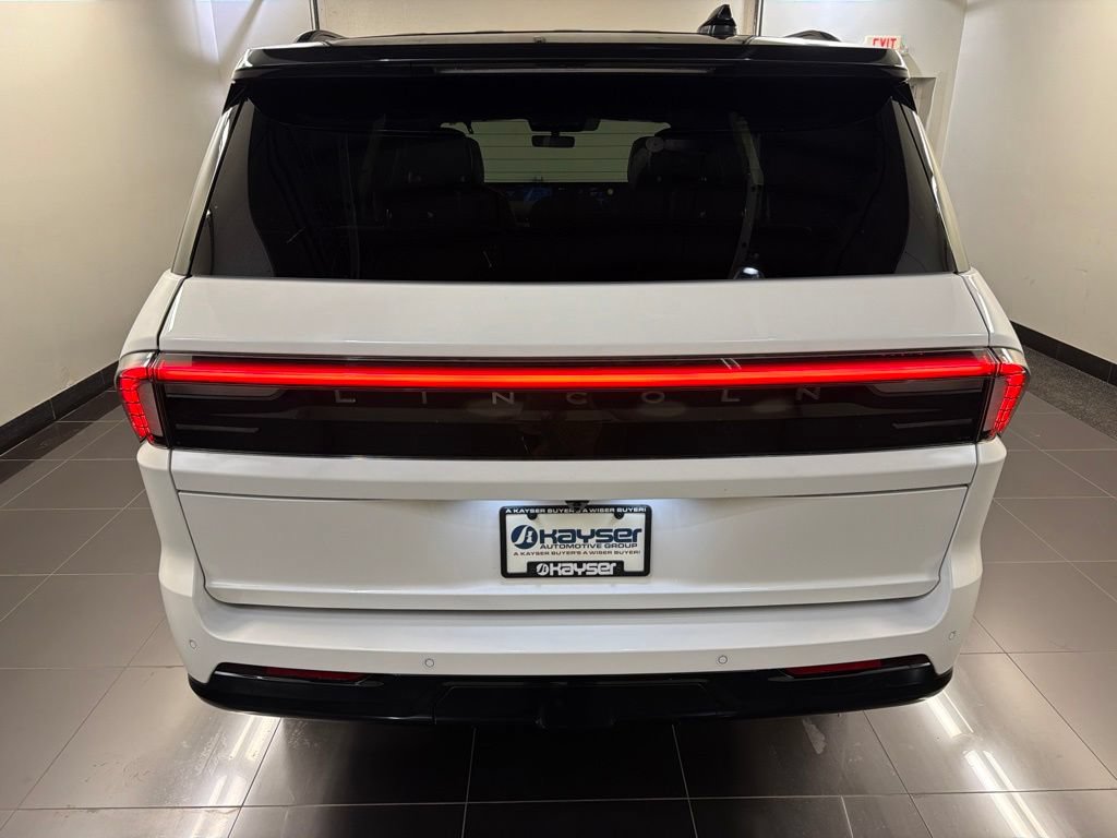 New 2027 Lincoln Navigator Black Label AWD/4WD image 5
