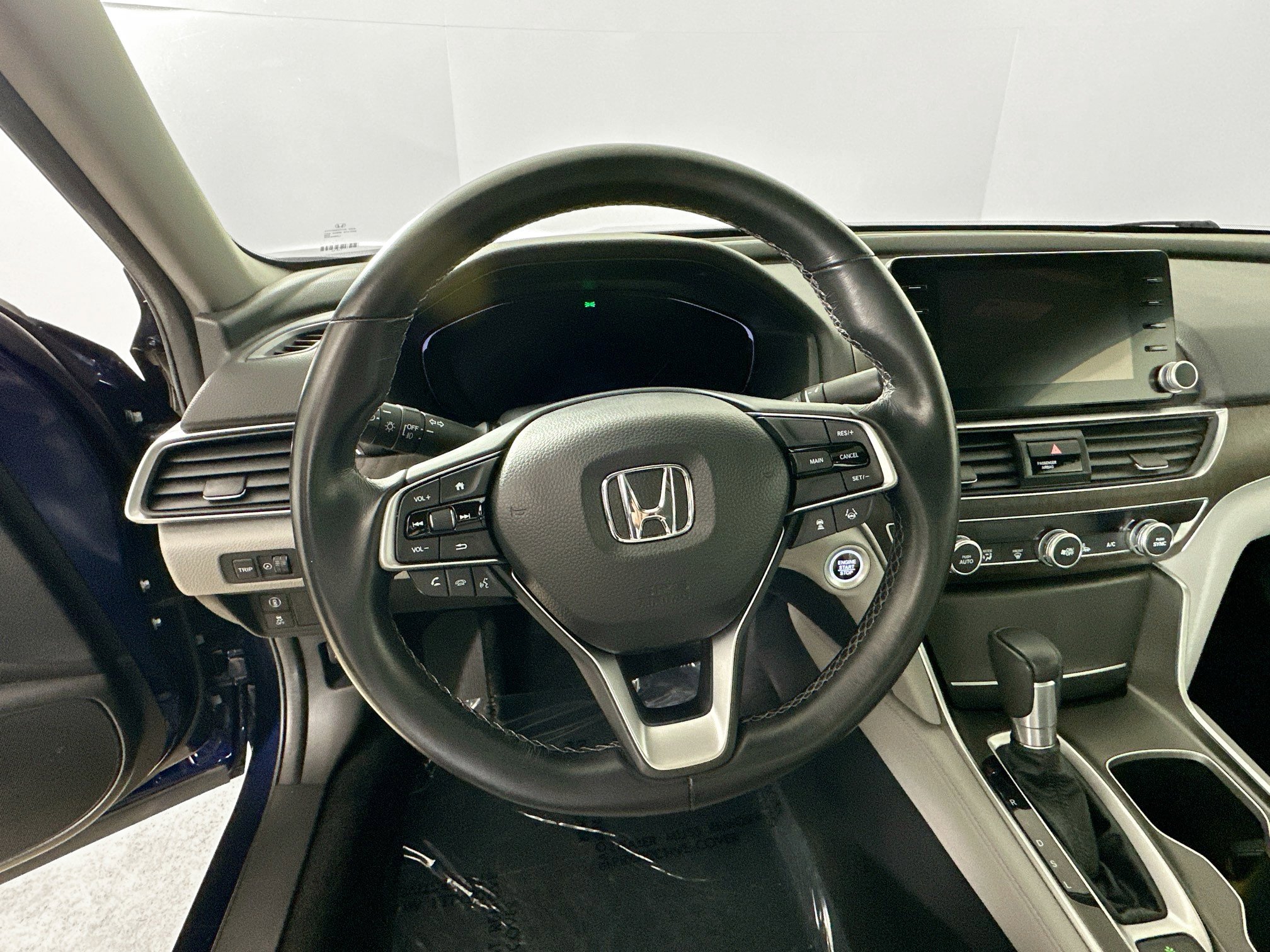 Used 2019 Honda Accord EX-L image 12