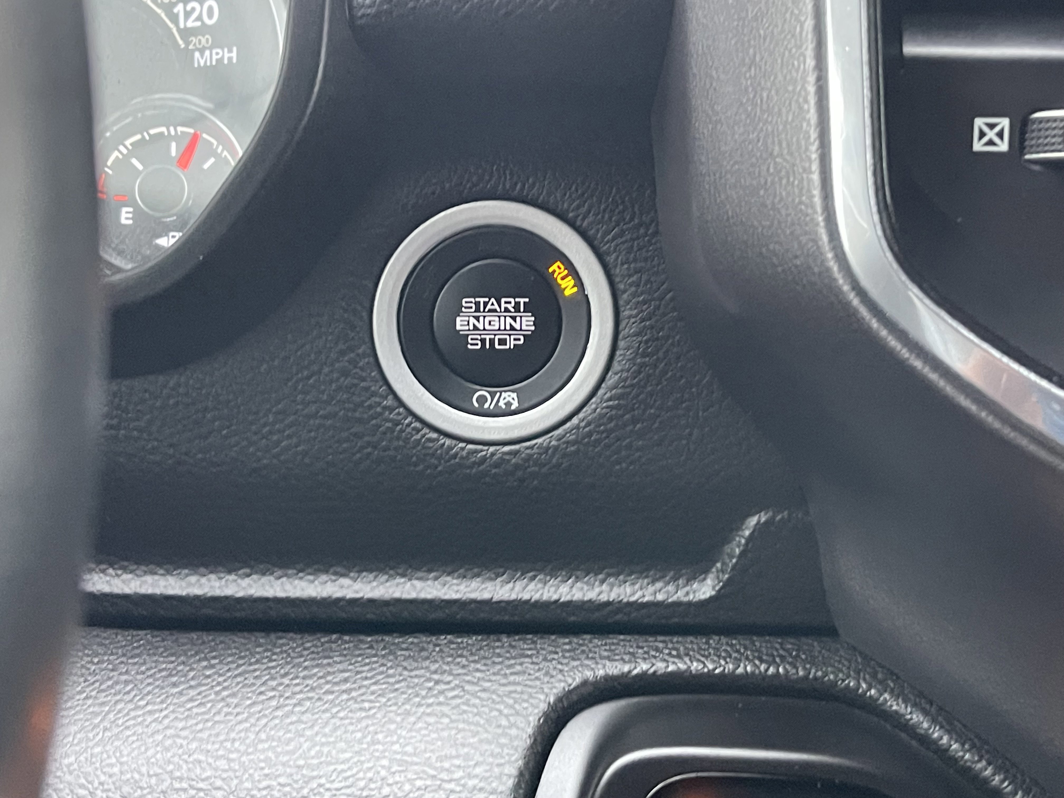 Used 2023 RAM 1500 Laramie image 41