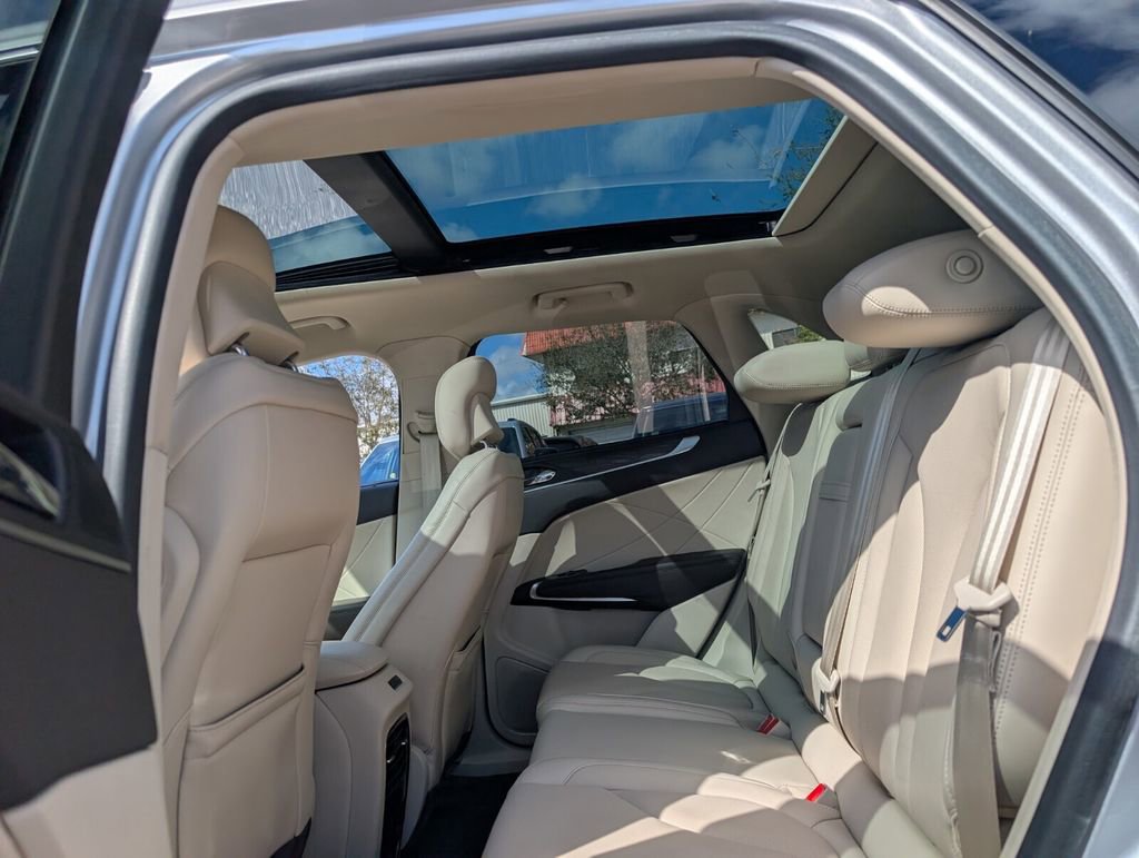 Used 2019 Lincoln MKC Reserve w/ MKC Technology Package image 12