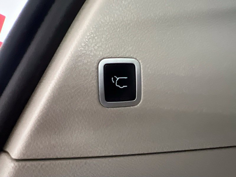 Used 2019 Chrysler Pacifica Limited FWD image 9