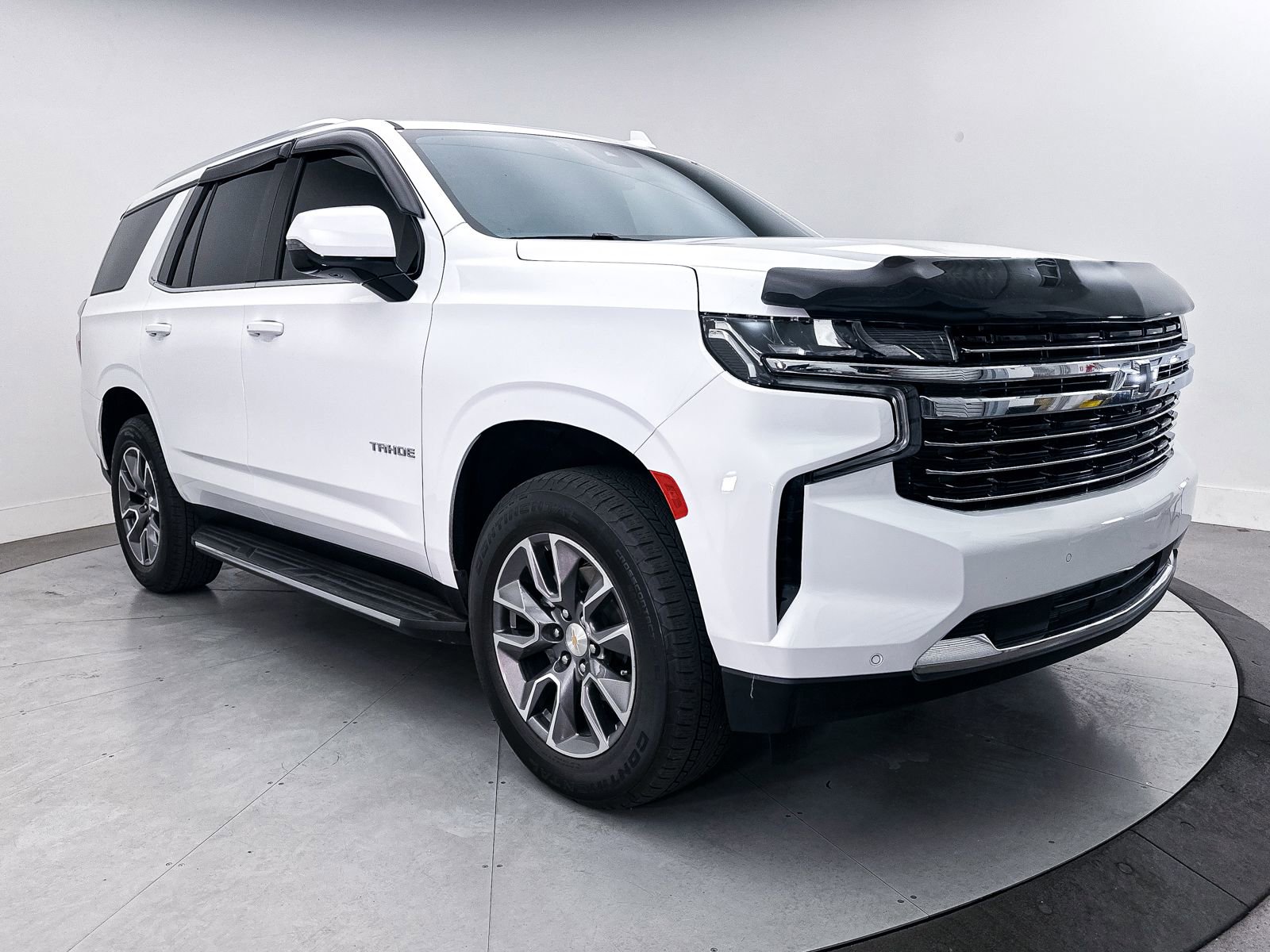 Used 2024 Chevrolet Tahoe LT w/ LT Signature Package AWD/4WD image 12
