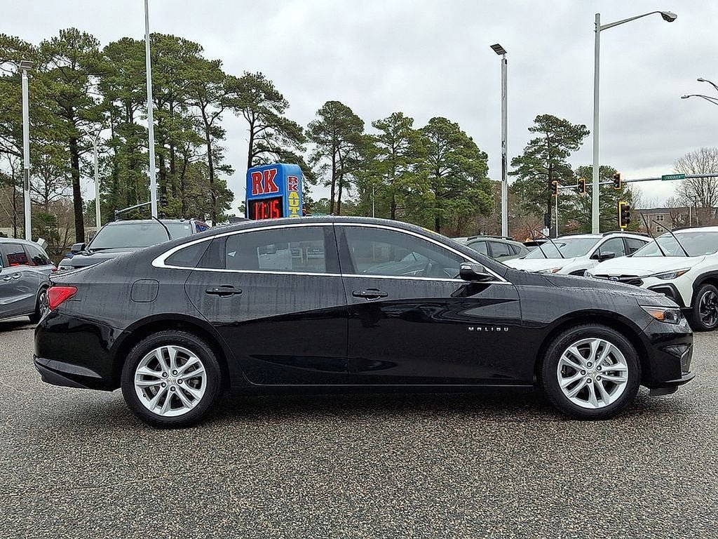 Certified 2018 Chevrolet Malibu LT w/ Driver Confidence Package FWD image 7