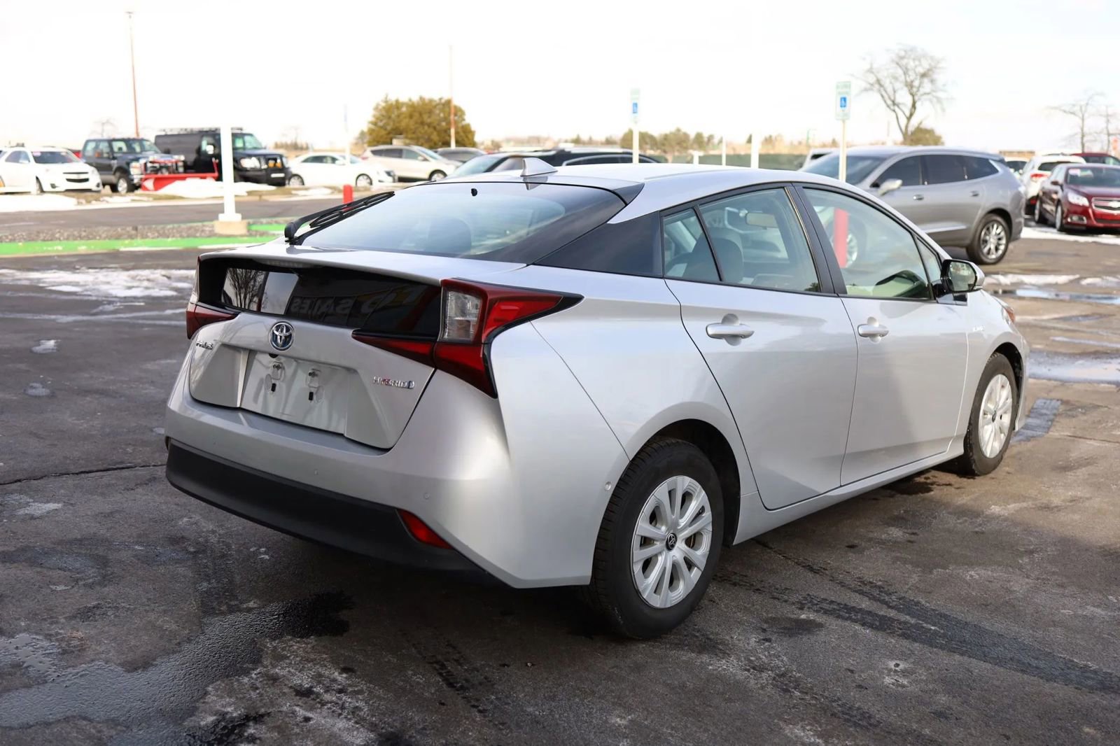 Used 2019 Toyota Prius LE image 5